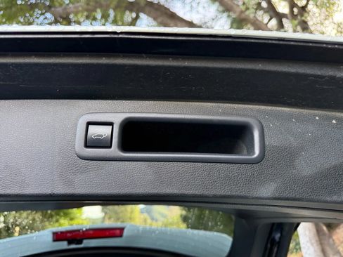 Used 2020 Toyota Highlander Platinum image 6