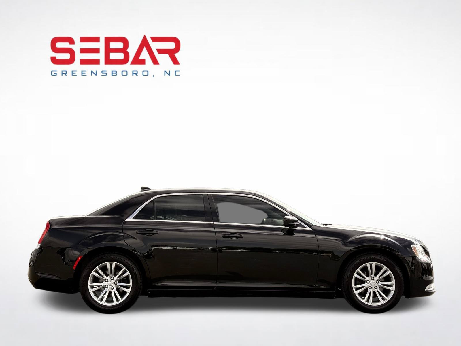 Used 2020 Chrysler 300 Touring w/ Driver Convenience Group RWD image 10