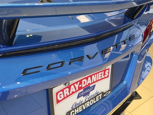 Used 2025 Chevrolet Corvette Stingray Preferred Cpe w/ Z51 Performance Package RWD image 9