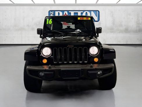 Used 2016 Jeep Wrangler Unlimited Sahara AWD/4WD image 2
