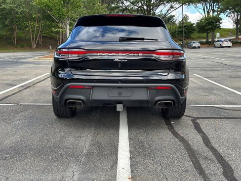 Certified 2024 Porsche Macan image 6