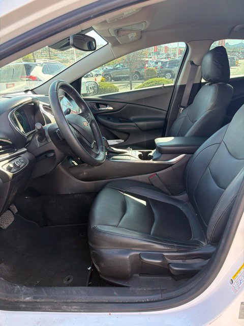 Used 2017 Chevrolet Volt Premier w/ Driver Confidence II Package FWD image 18