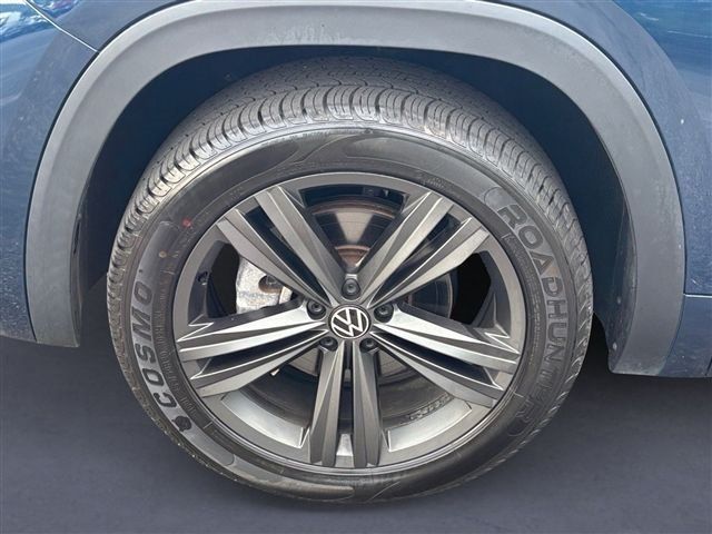 Used 2022 Volkswagen Atlas SEL R-Line AWD/4WD image 12