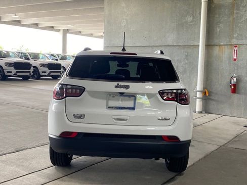 New 2022 Jeep Compass Latitude w/ Sun and Sound Group image 4