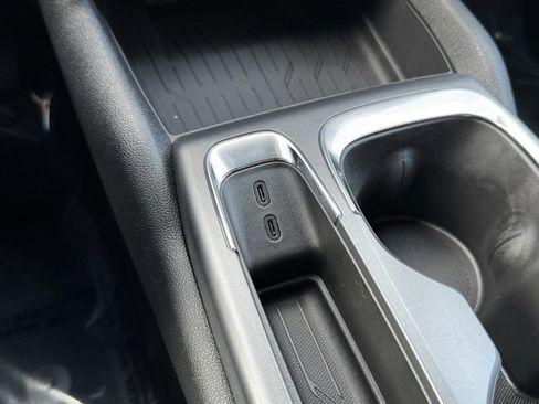 New 2026 Chevrolet Equinox EV LT image 13