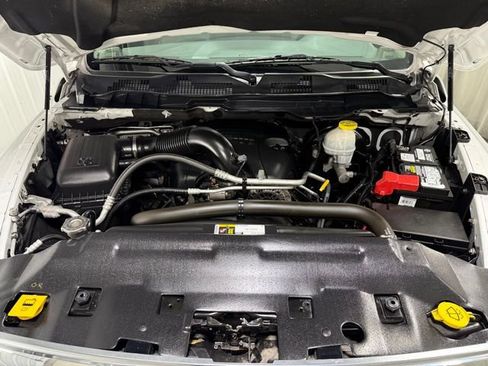 Used 2019 RAM 1500 Tradesman w/ Chrome Appearance Group AWD/4WD image 20