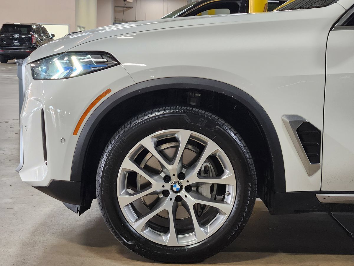 Used 2024 BMW X5 xDrive40i w/ Premium Package AWD/4WD image 5