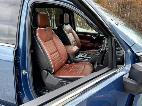 Used 2025 GMC Sierra 2500 Denali Ultimate w/ Max Trailering Package image 8