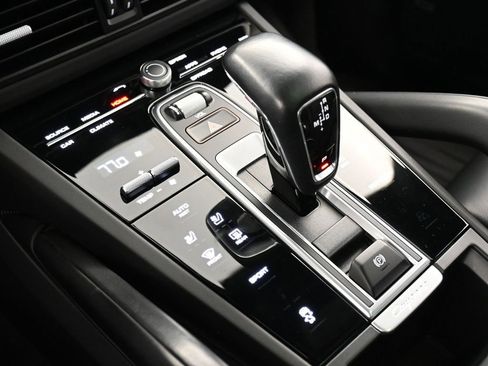 Certified 2022 Porsche Cayenne image 22