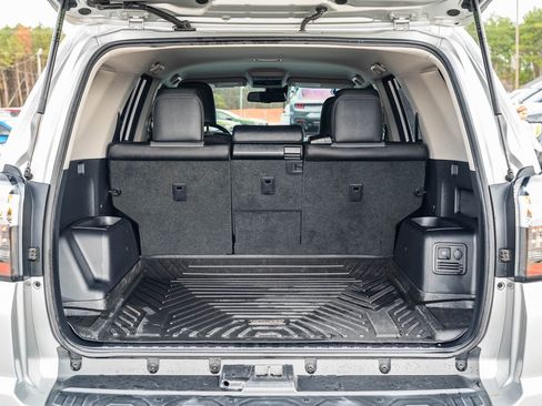 Used 2022 Toyota 4Runner SR5 Premium image 15