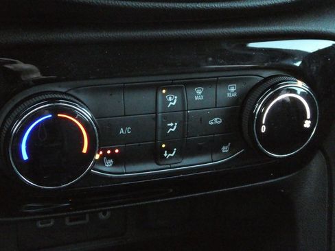 Used 2020 Buick Encore GX Preferred w/ Cold Weather Comfort Package image 13