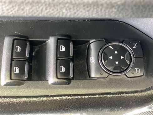 Used 2019 Ford Expedition XLT w/ Equipment Group 201A AWD/4WD image 15