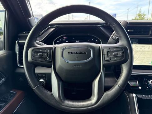 Used 2024 GMC Sierra 3500 Denali Ultimate AWD/4WD image 18