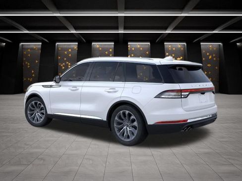 New 2026 Lincoln Aviator Reserve w/ Luxury Package RWD image 4
