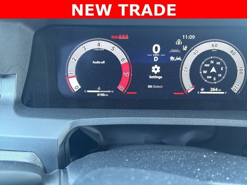 Used 2025 Toyota Tacoma TRD Sport image 4