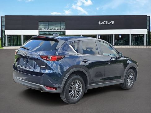 Used 2017 MAZDA CX-5 Touring FWD image 4