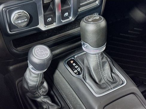 Used 2024 Jeep Wrangler Sport AWD/4WD image 16