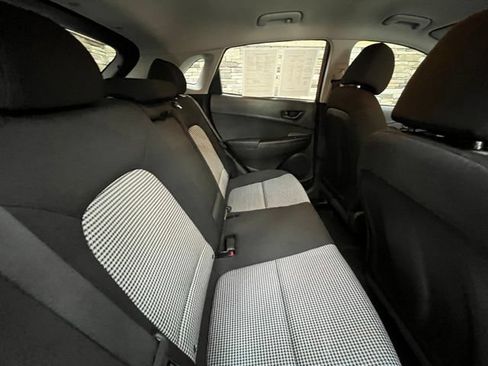 Used 2022 Hyundai Kona SE AWD/4WD image 32