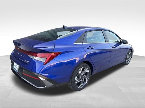 New 2026 Hyundai Elantra Limited image 4