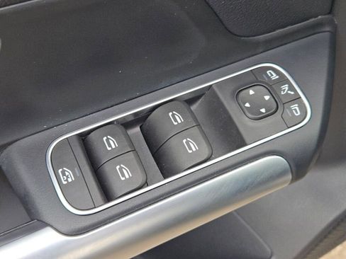 Used 2024 Mercedes-Benz GLA 35 AMG 4MATIC image 24