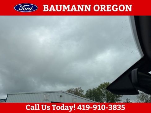 Used 2017 Chrysler 300 C AWD/4WD image 17