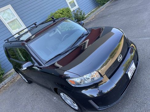 Used 2010 Scion xB FWD image 11