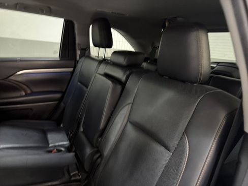 Used 2019 Toyota Highlander Limited AWD/4WD image 7