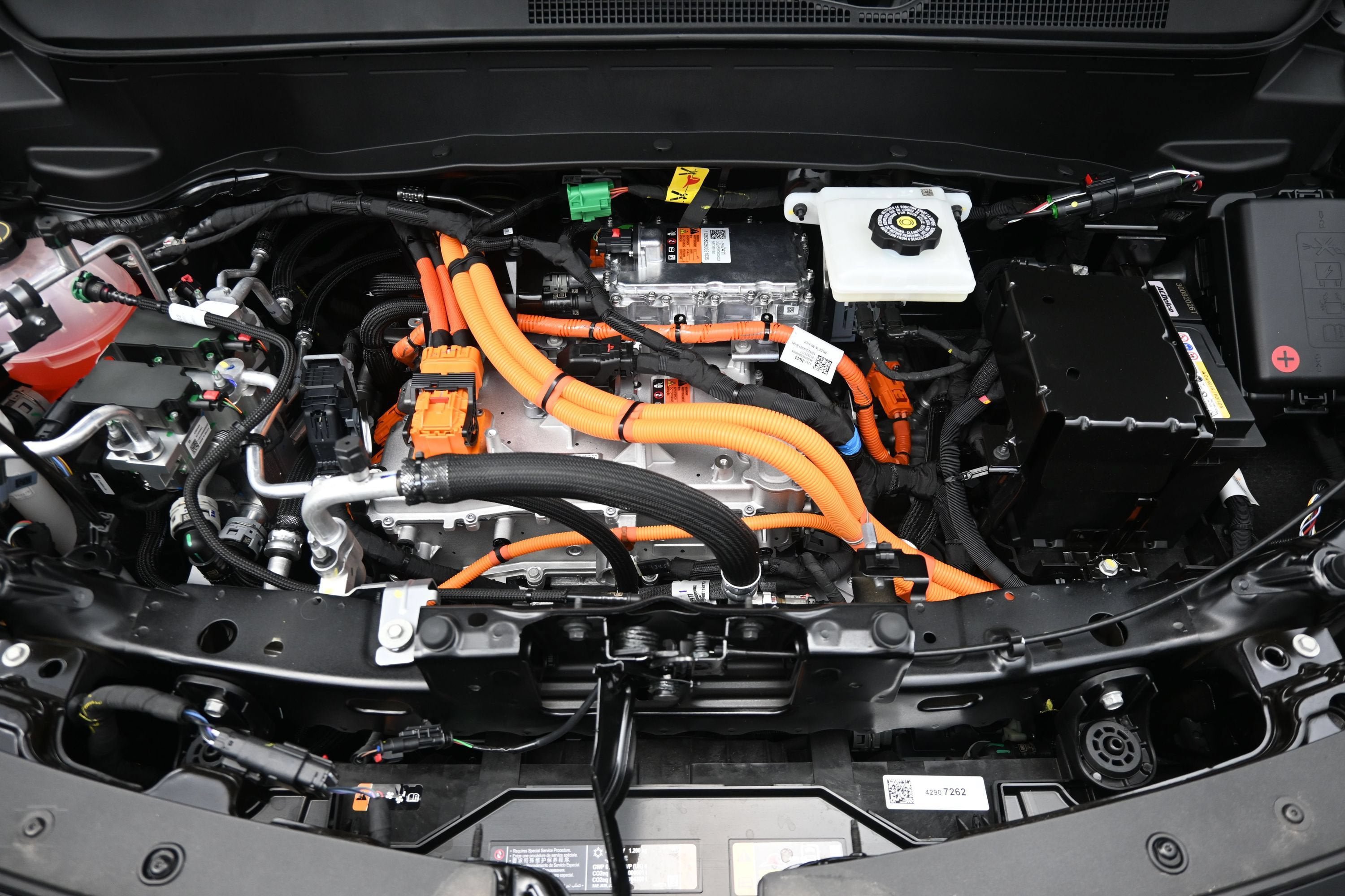 New 2027 Chevrolet Bolt LT w/ Comfort Package FWD image 31