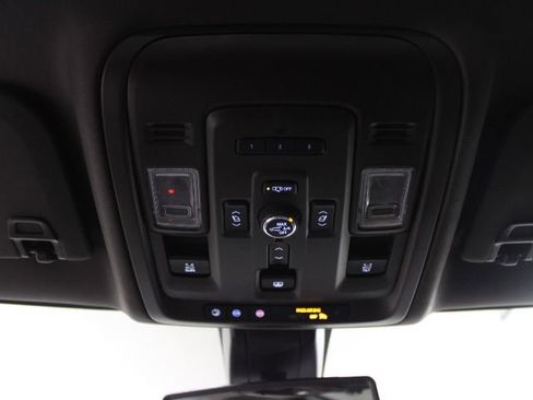 Used 2021 GMC Yukon Denali w/ LPO, Illumination Package AWD/4WD image 43