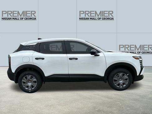 New 2026 Nissan Kicks S image 4