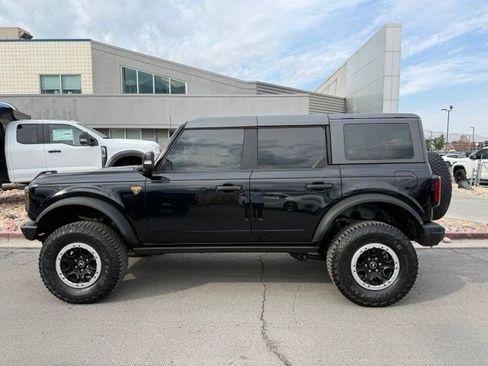 Used 2022 Ford Bronco Badlands w/ Sasquatch Package AWD/4WD image 3