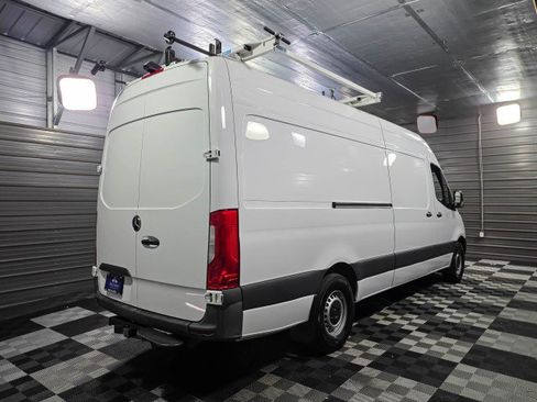 Used 2023 Mercedes-Benz Sprinter 2500 image 5
