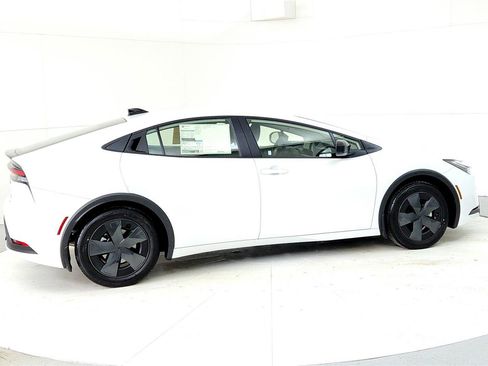 New 2026 Toyota Prius LE image 6