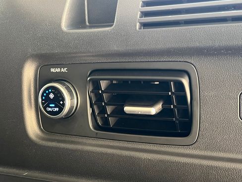 Used 2025 Hyundai Santa Fe SEL FWD image 19