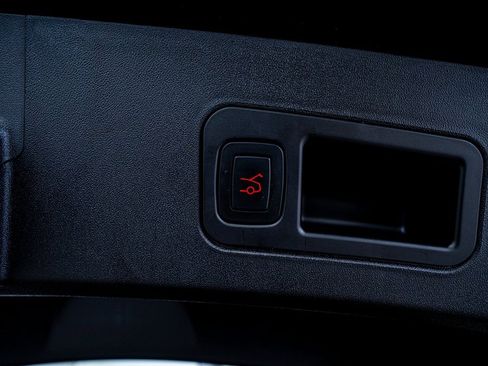 Used 2019 Tesla Model S AWD image 57