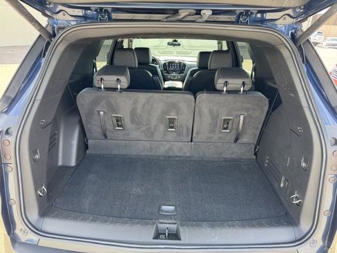 Used 2023 Chevrolet Traverse LT image 31