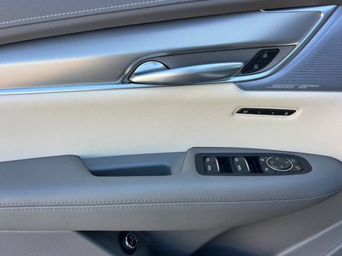 Used 2026 Cadillac XT5 Premium Luxury w/ LPO, Floor Liner Package FWD image 10