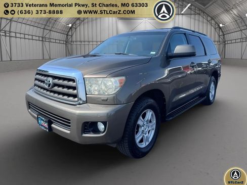 Used 2013 Toyota Sequoia SR5 AWD/4WD image 7