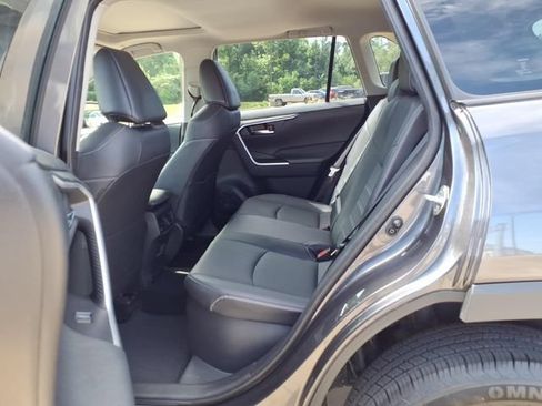 Used 2025 Toyota RAV4 XLE Premium AWD/4WD image 17