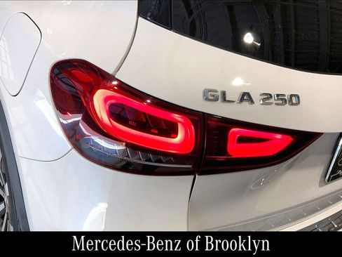 Certified 2023 Mercedes-Benz GLA 250 4MATIC image 29