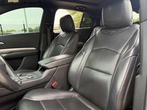 Used 2020 Cadillac XT4 Premium Luxury AWD/4WD image 11