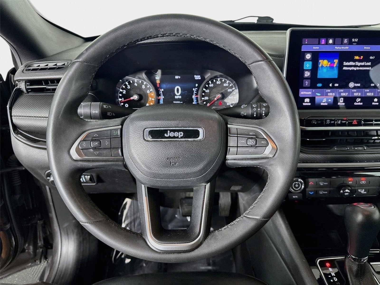 Used 2023 Jeep Compass Latitude AWD/4WD image 13
