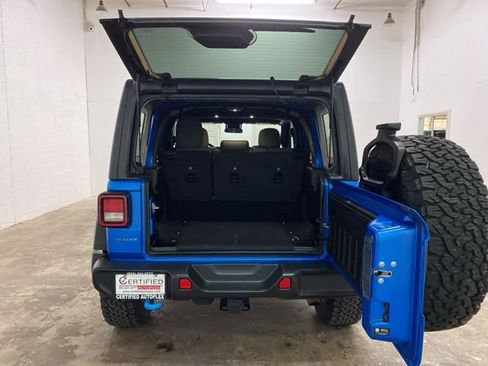 Used 2024 Jeep Wrangler Unlimited image 7