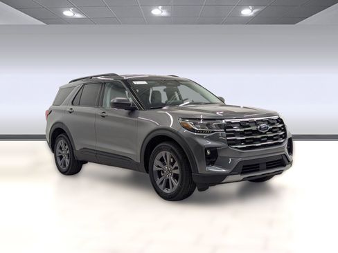 New 2026 Ford Explorer Active w/ Active Comfort Package image 6
