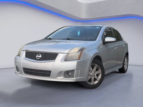 Used 2012 Nissan Sentra 2.0 SR FWD image 2
