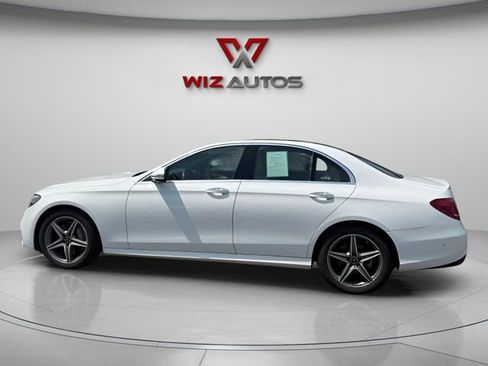 Used 2019 Mercedes-Benz E 300 4MATIC image 2