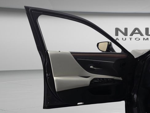 New 2025 Lexus ES 350 w/ Premium Package image 30