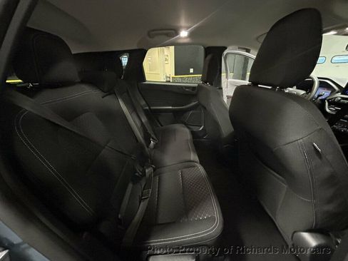 Used 2025 Ford Escape Active AWD/4WD image 19