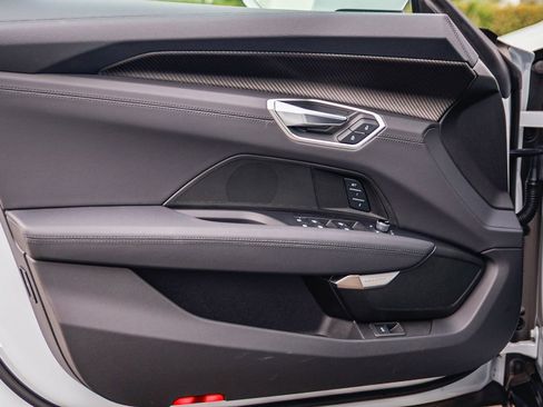 Used 2024 Audi e-tron GT Premium Plus image 21