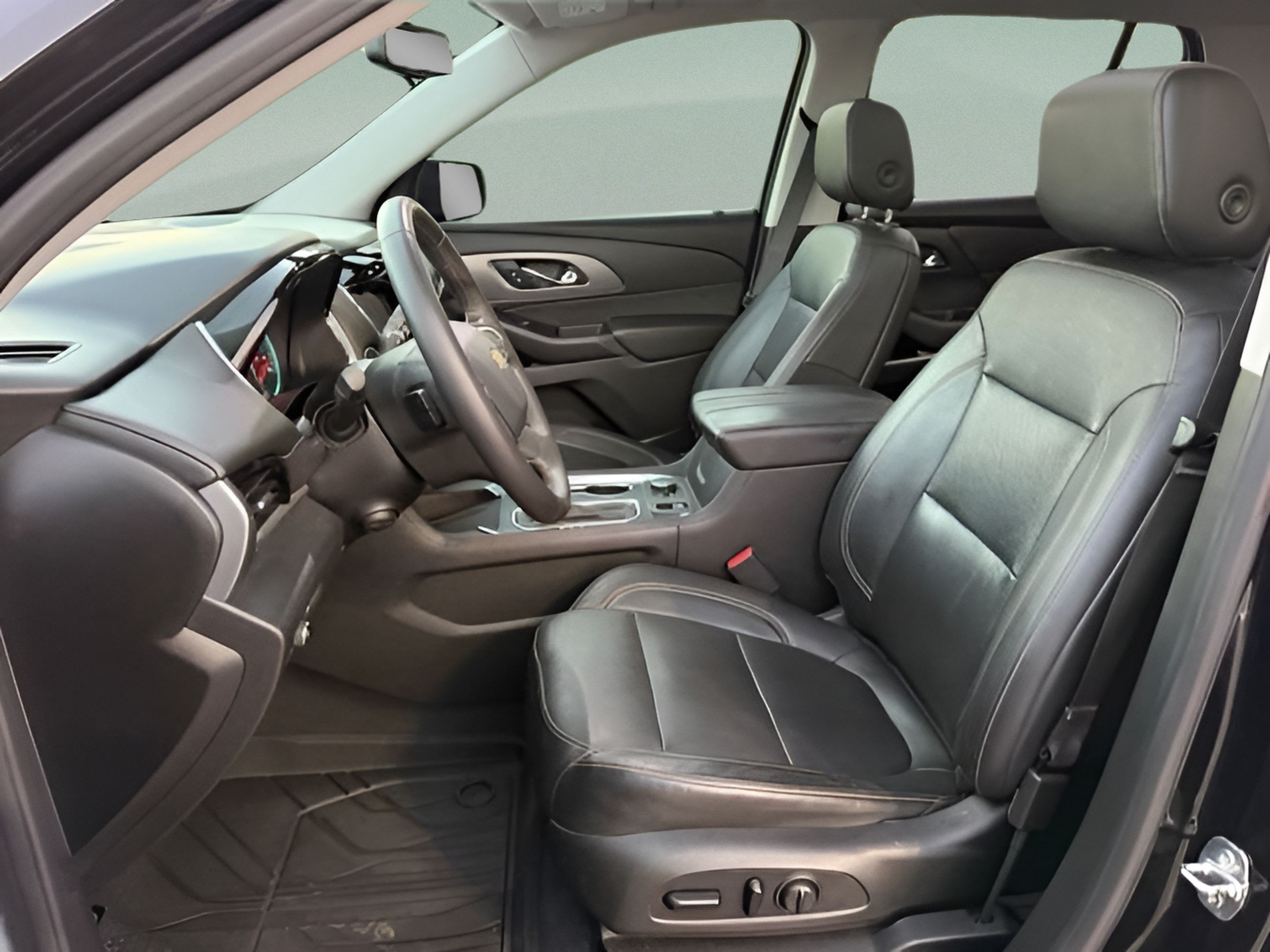 Used 2020 Chevrolet Traverse Premier w/ Redline Edition AWD/4WD image 24